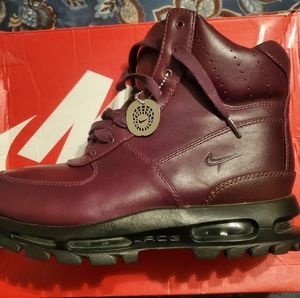 Nike ACG boots high